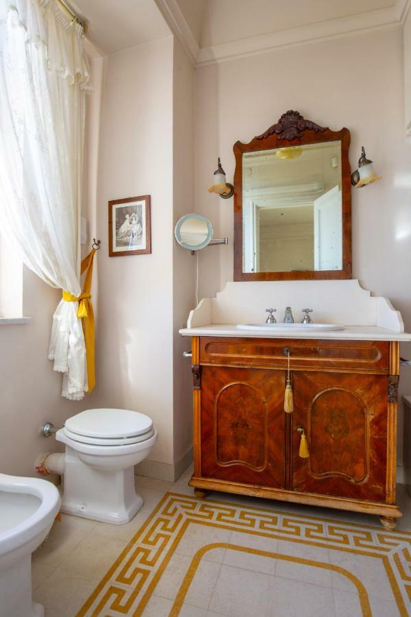 Solemar Sicilia - Casa Porto Bagnera Villa Santa Flavia Bagian luar foto