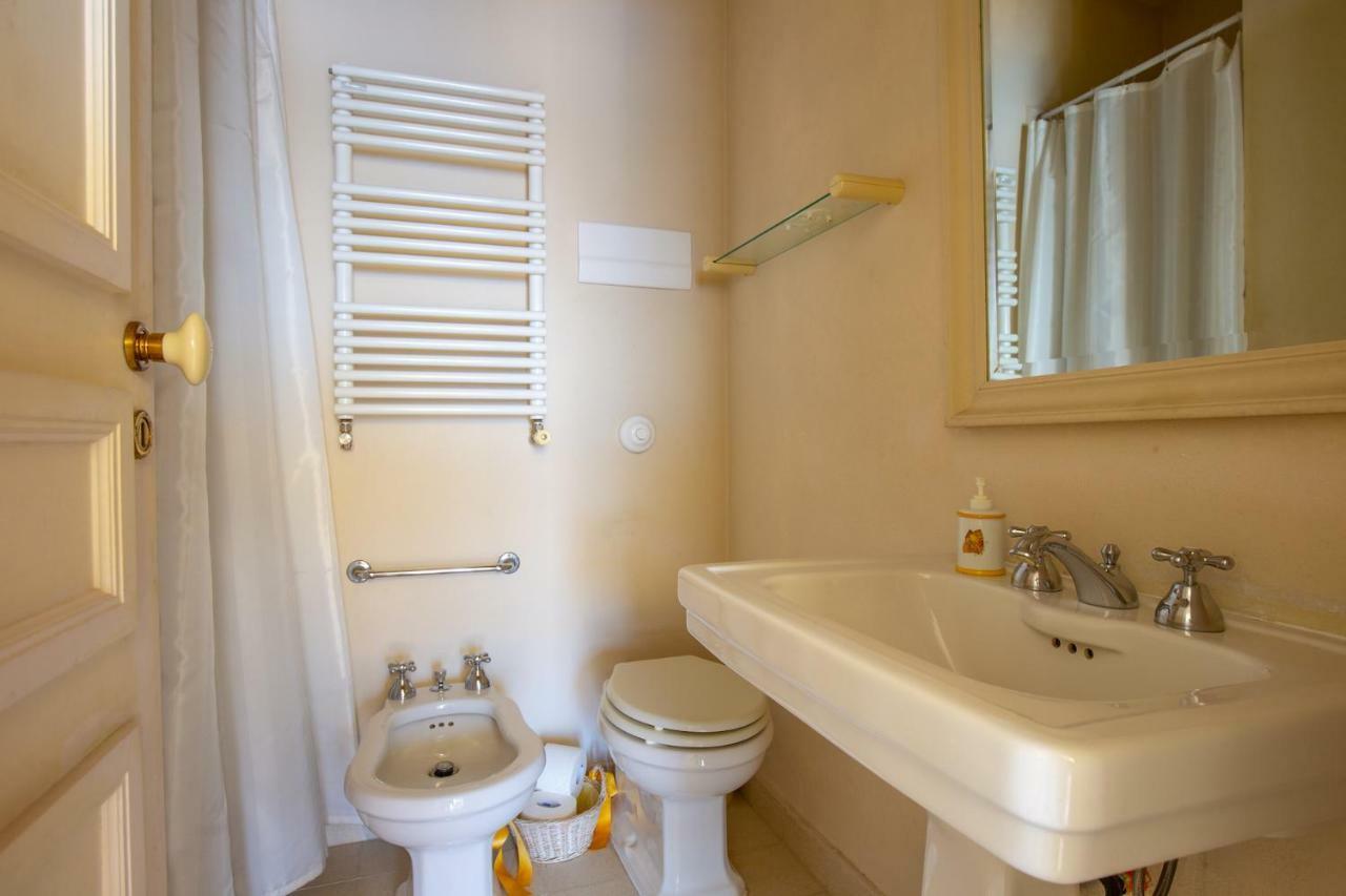Solemar Sicilia - Casa Porto Bagnera Villa Santa Flavia Bagian luar foto